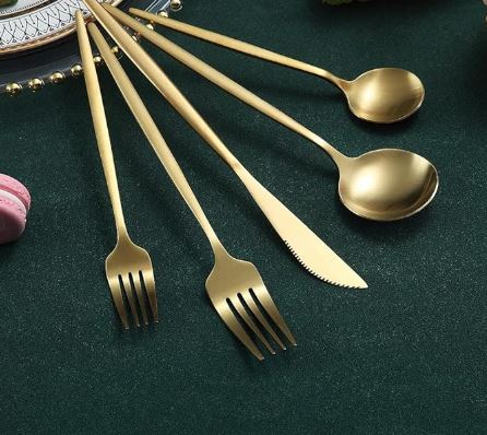 Oro Imperial™ – Set de Cubiertos Dorados 30 Piezas en Acero Inoxidable